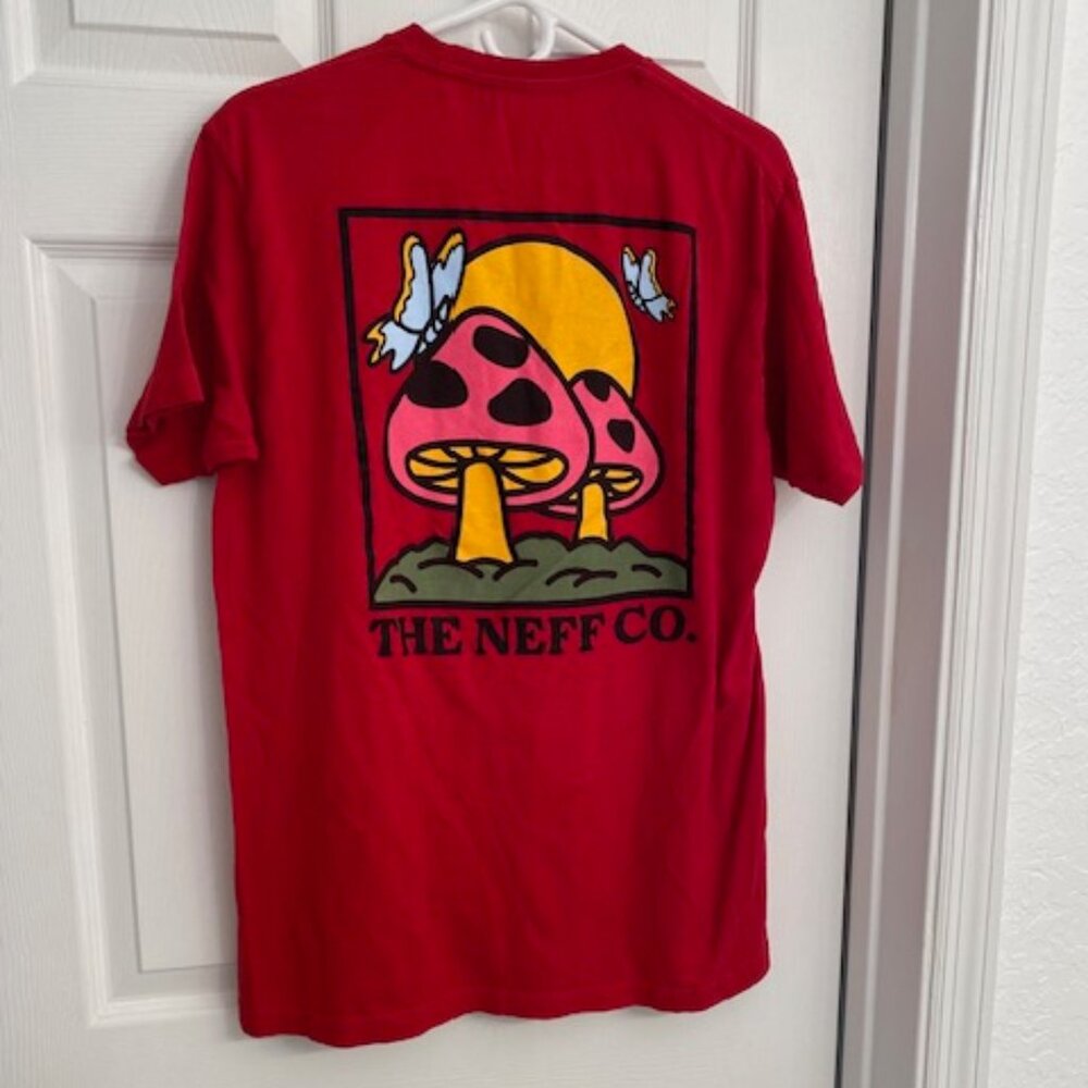 Men's NEFF  Mushroom Red T-Shirt Size L